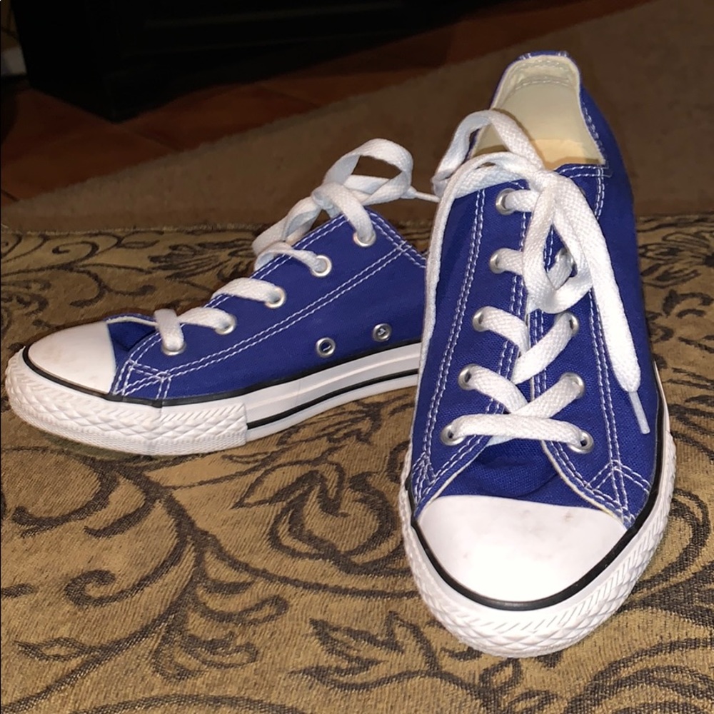 Women’s Converse Shoes Size 3